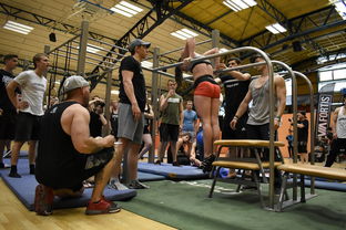 乐鱼app-陈艺文赛后谈跳水心态，陈艺文领奖